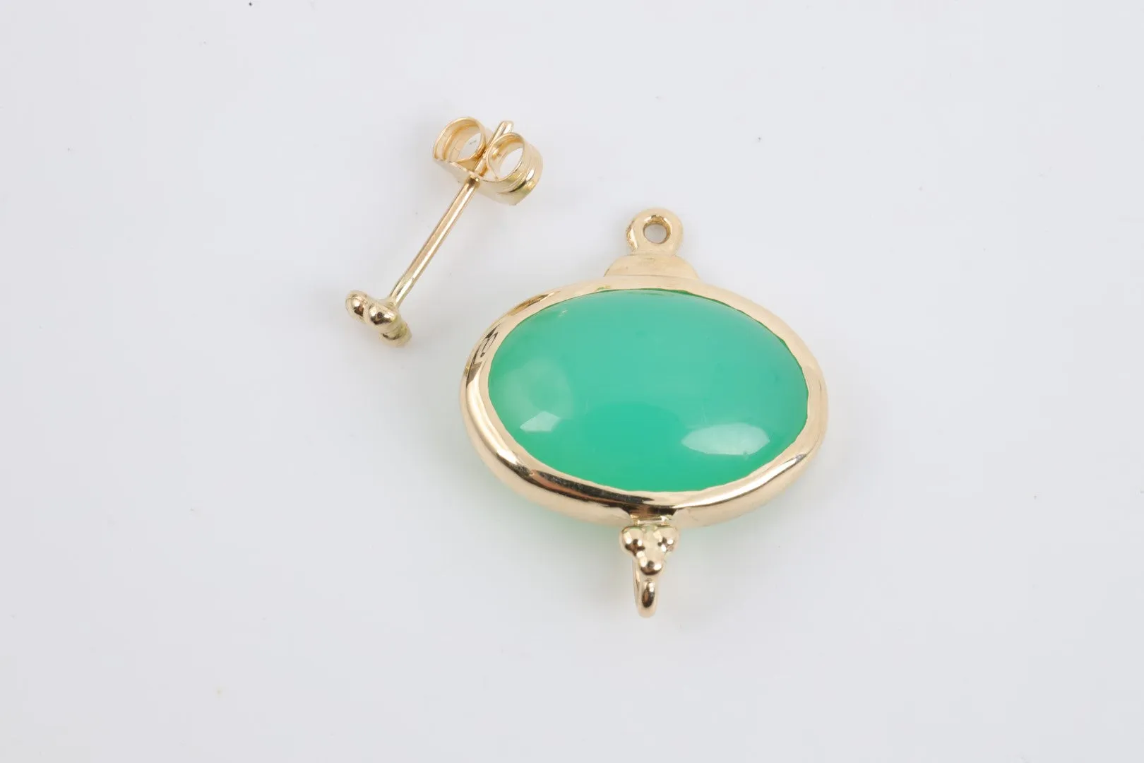 14k Yellow Gold Jade Earrings (7.14g.)