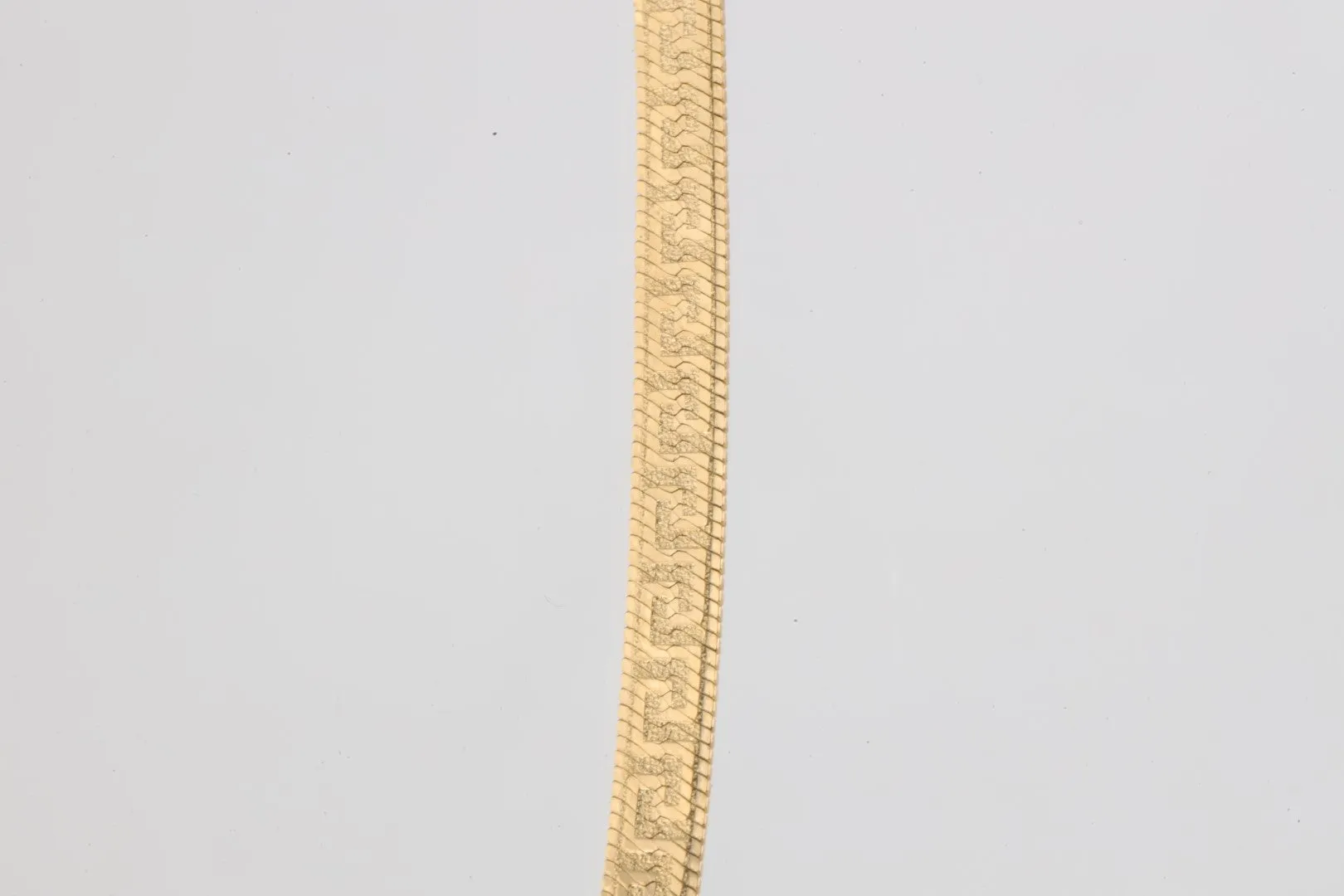 15'' 18k Yellow Gold Herringbone Chain (6.11g.)