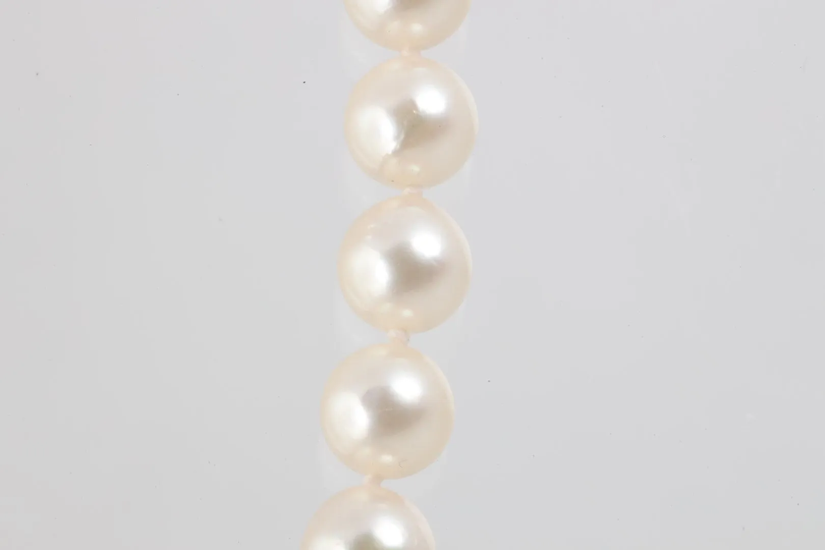 16" 14k Yellow Gold Pearl Necklace (29.34g.)