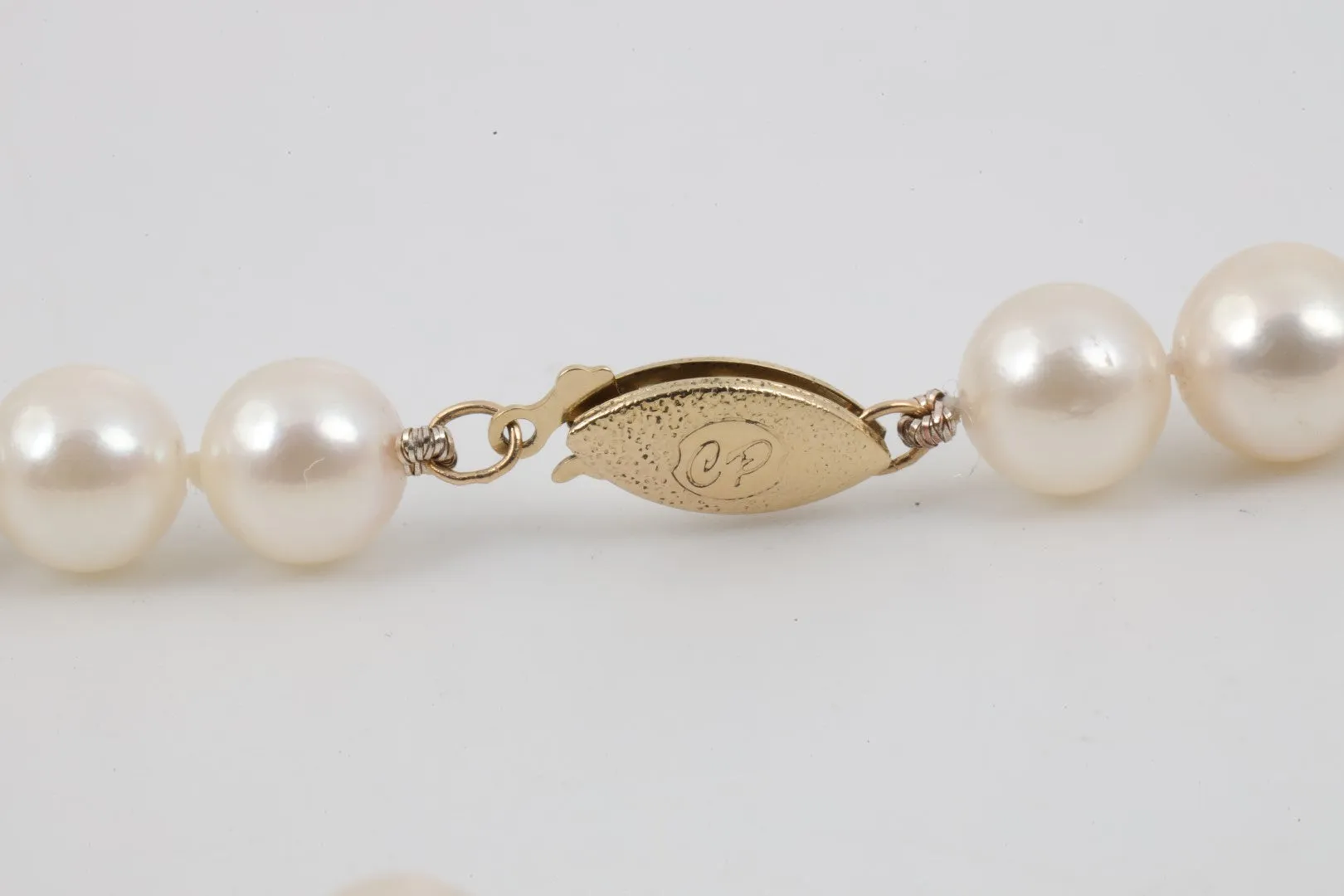 16" 14k Yellow Gold Pearl Necklace (29.34g.)