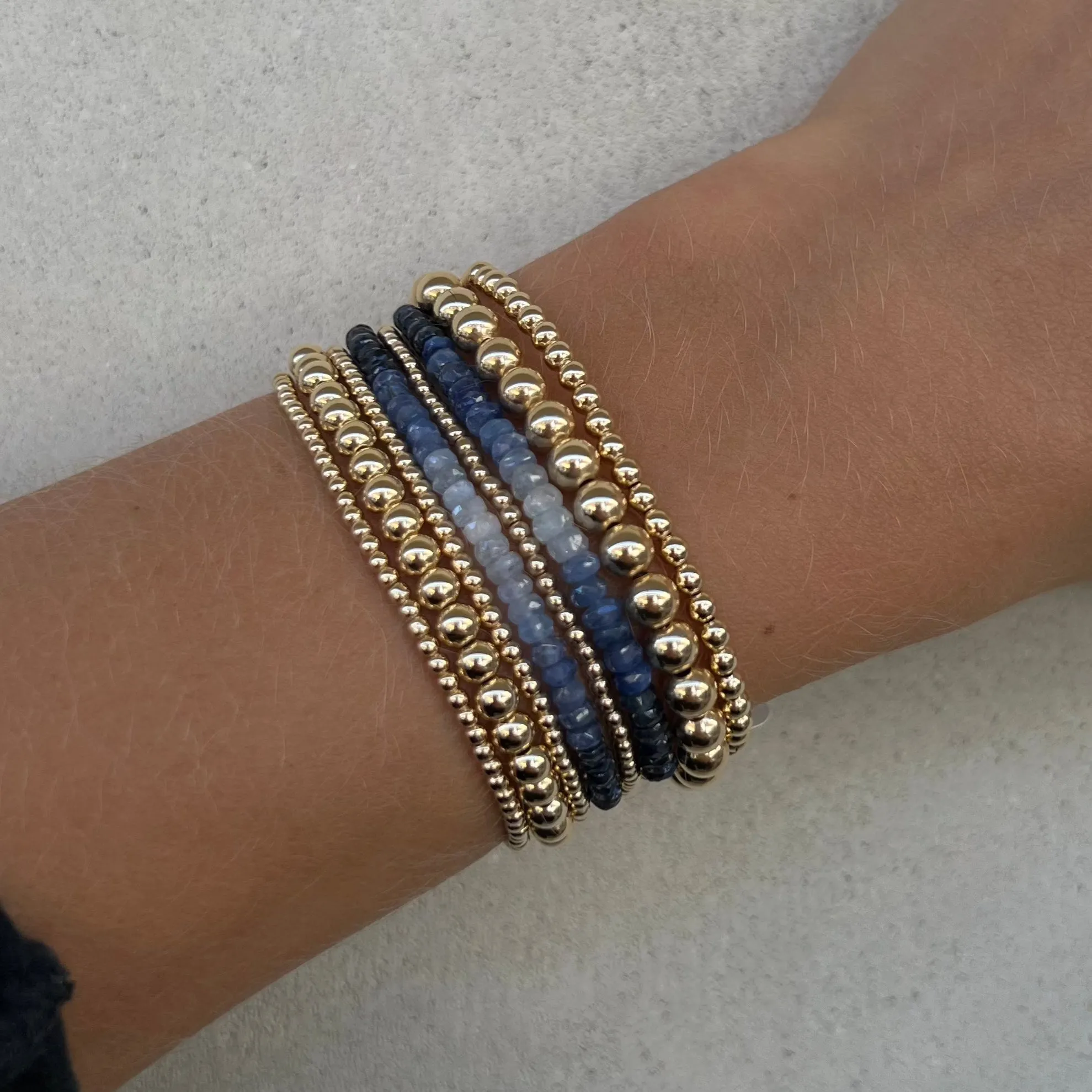 2MM Signature Bracelet with Blue Sapphire Ombré