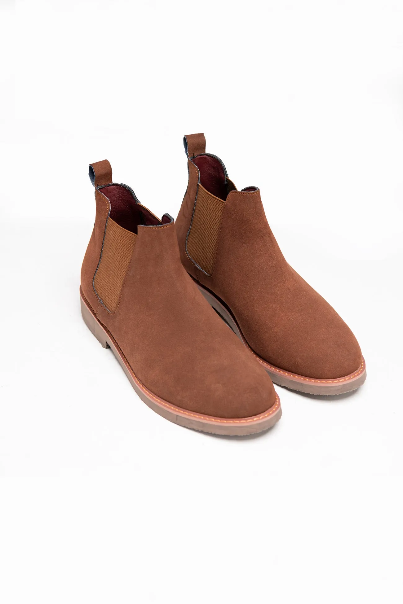 CLASSIC BROWN CHELSEA BOOTS