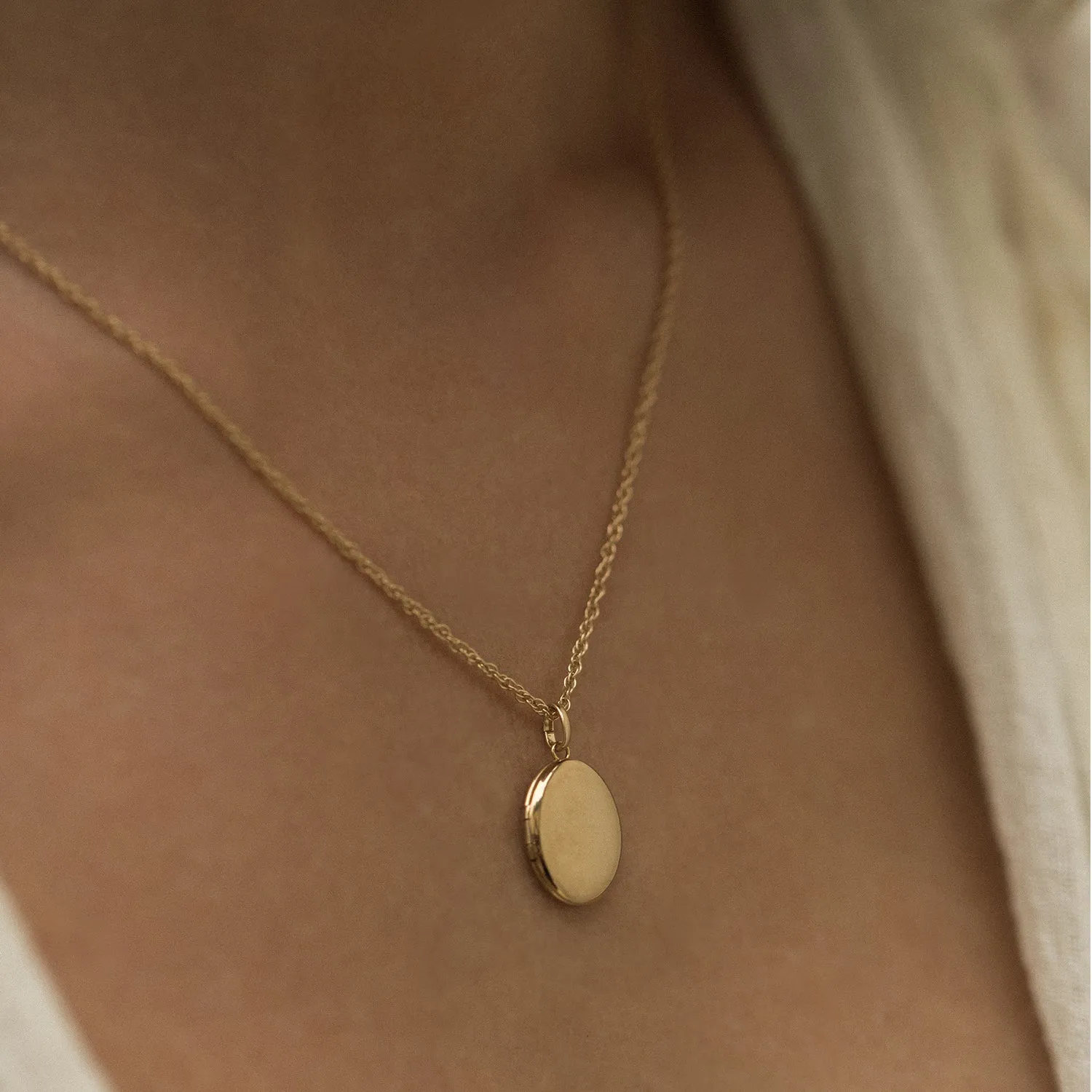 Classic Oval Locket | Goldfill