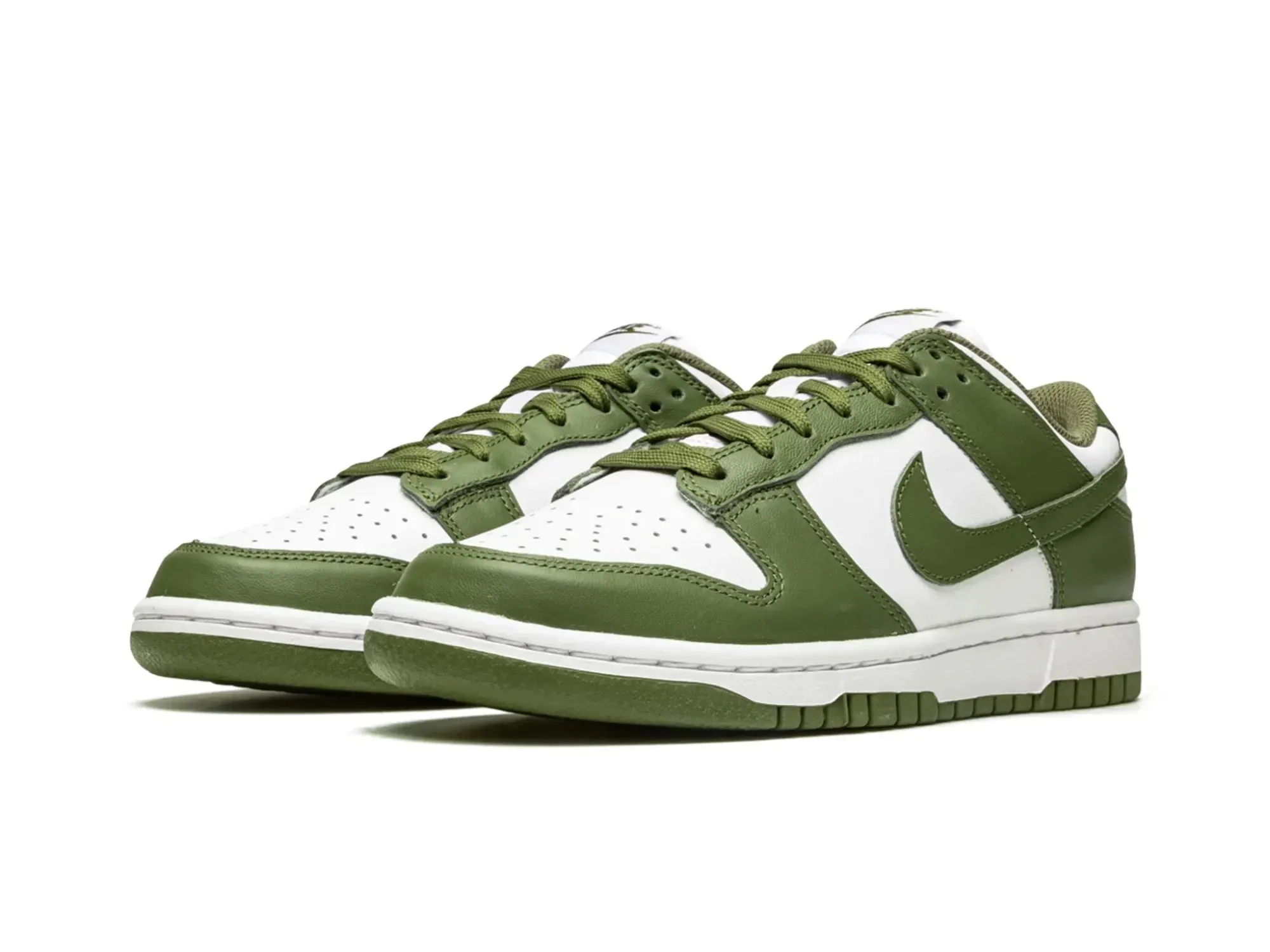 Nike Dunk Low "Medium Olive"