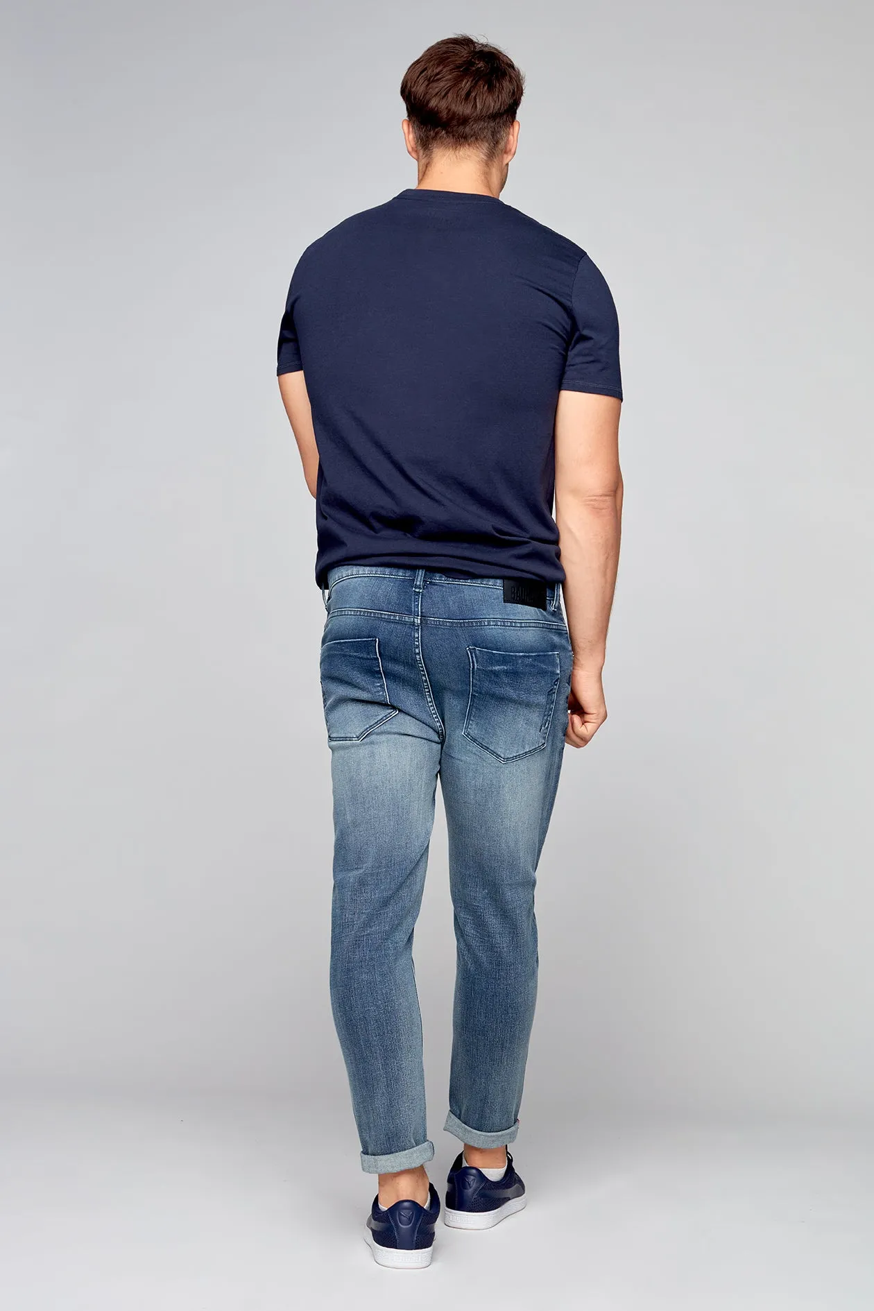 Relaxed Tapered Fit 5 Pocket Jeans - Vintage Light Blue Wash