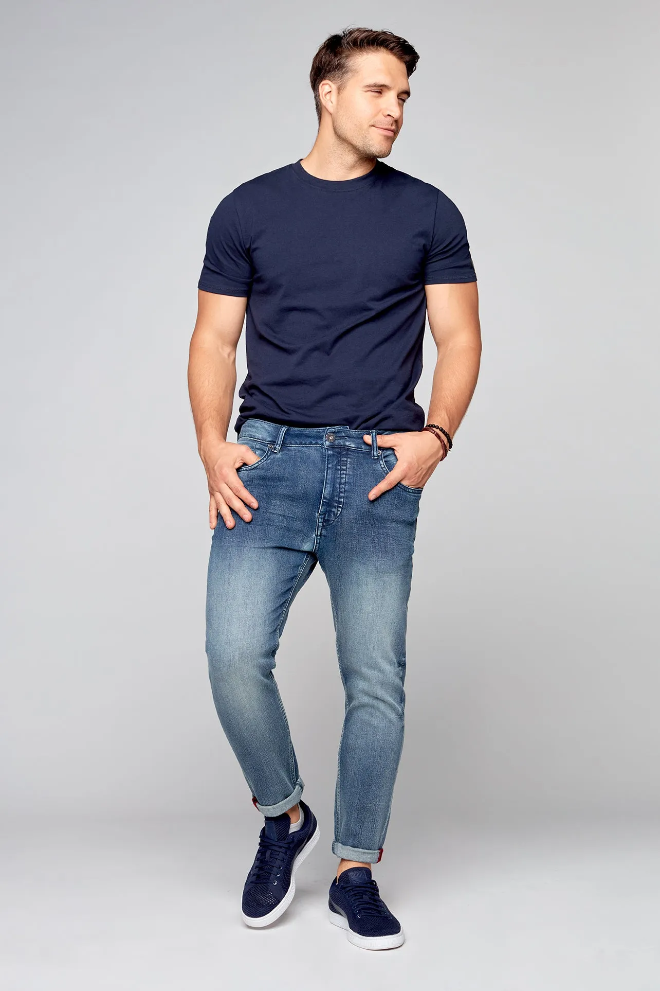 Relaxed Tapered Fit 5 Pocket Jeans - Vintage Light Blue Wash