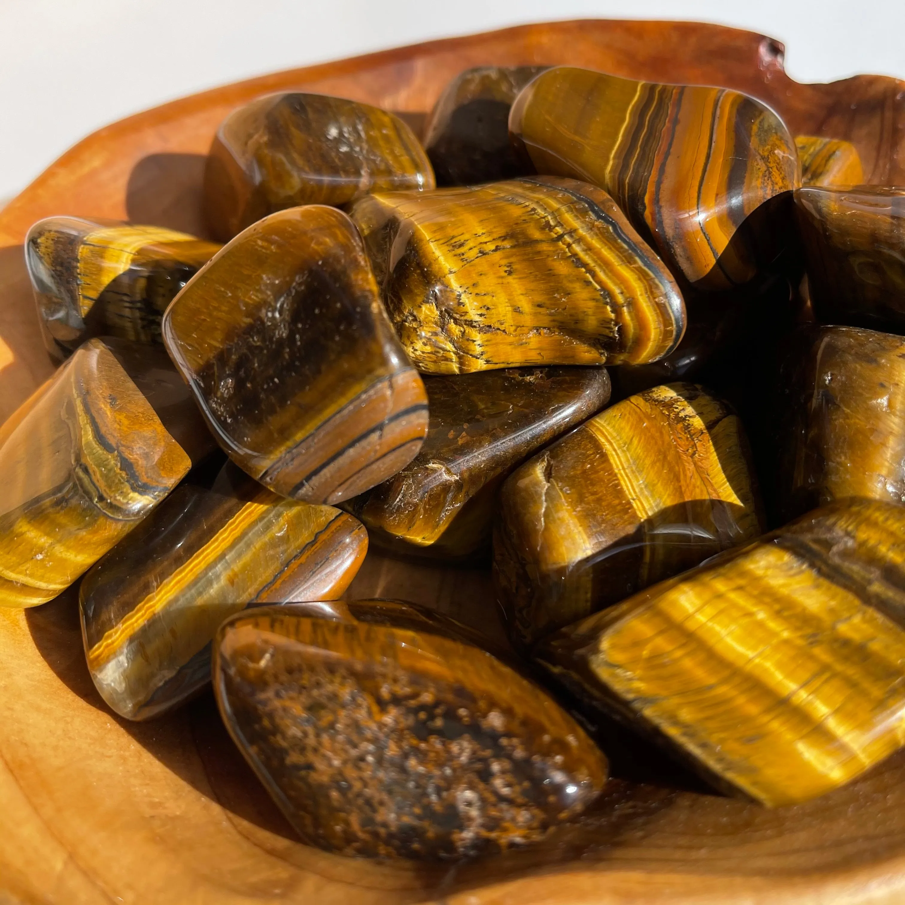 Tumbled Natural Tigers Eye Crystal