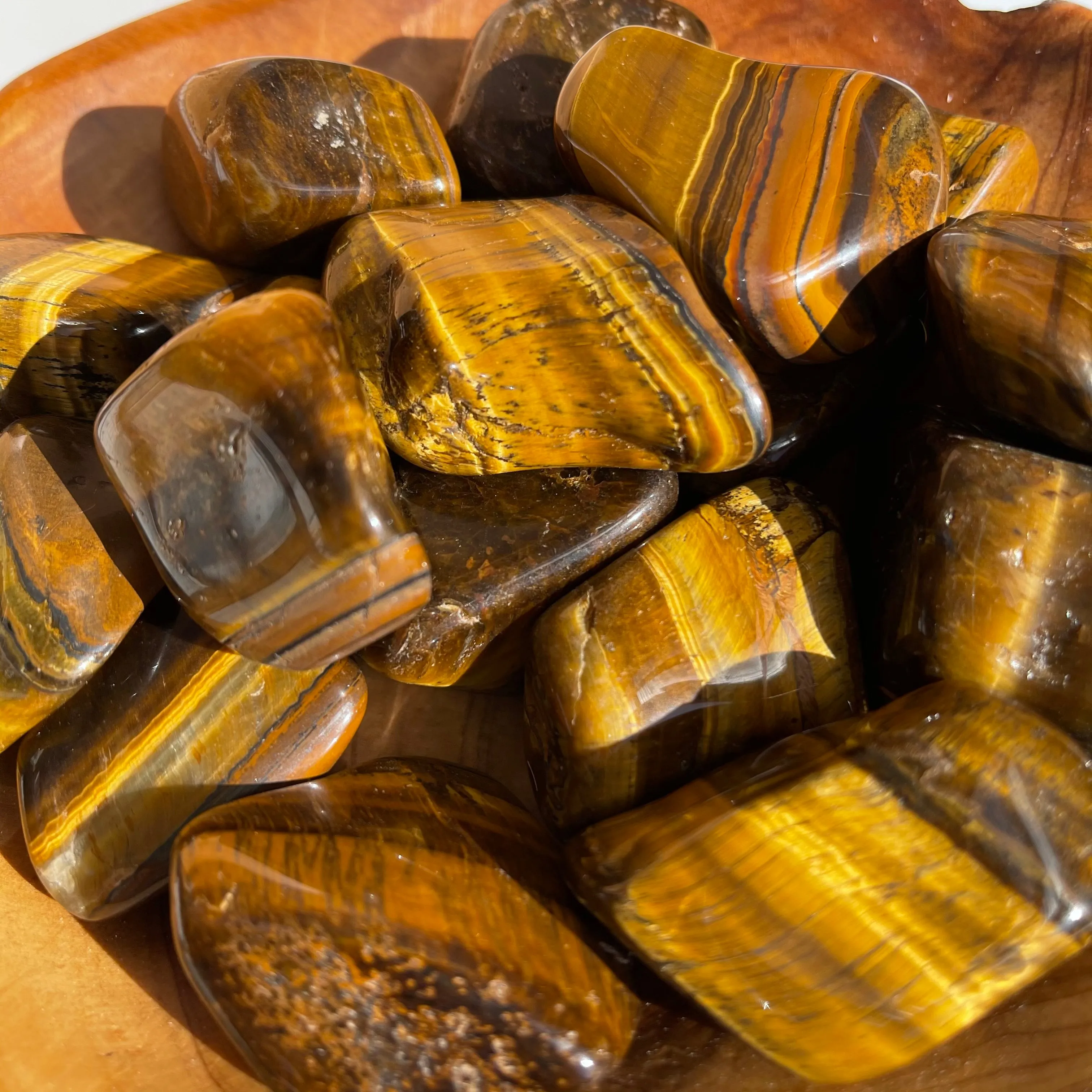 Tumbled Natural Tigers Eye Crystal