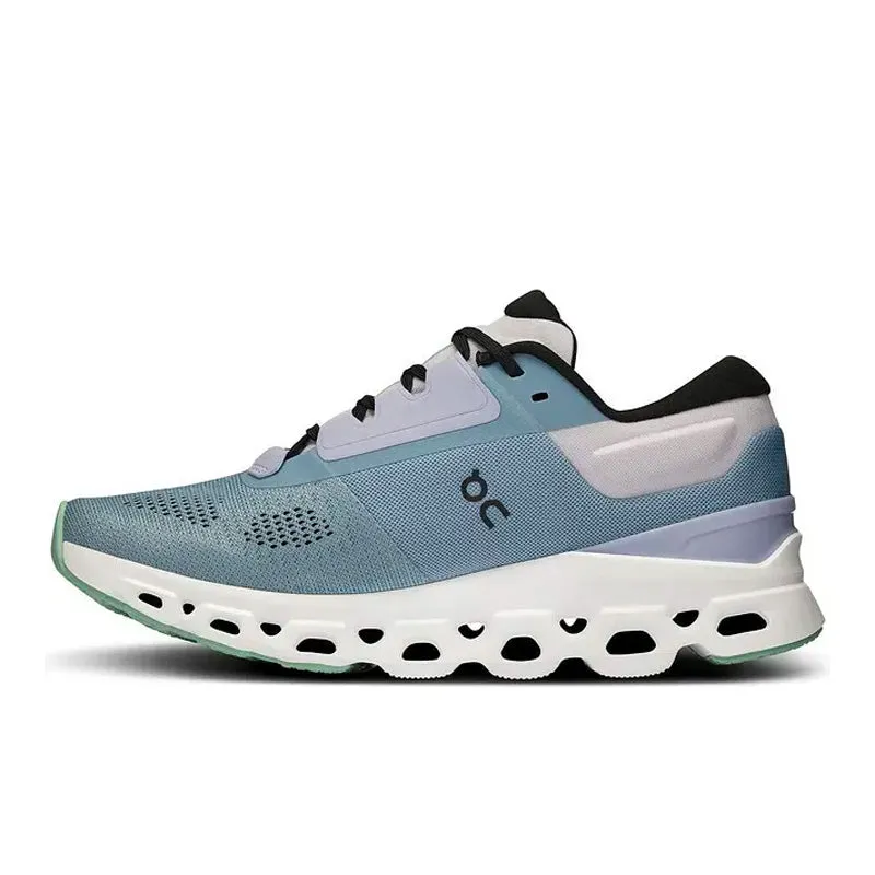 Women's On Cloudstratus 3